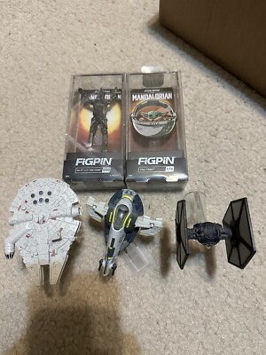 Mini Star Wars Toy Collection Figpin Mandalorian, Millennium Falcon, Boba Fett