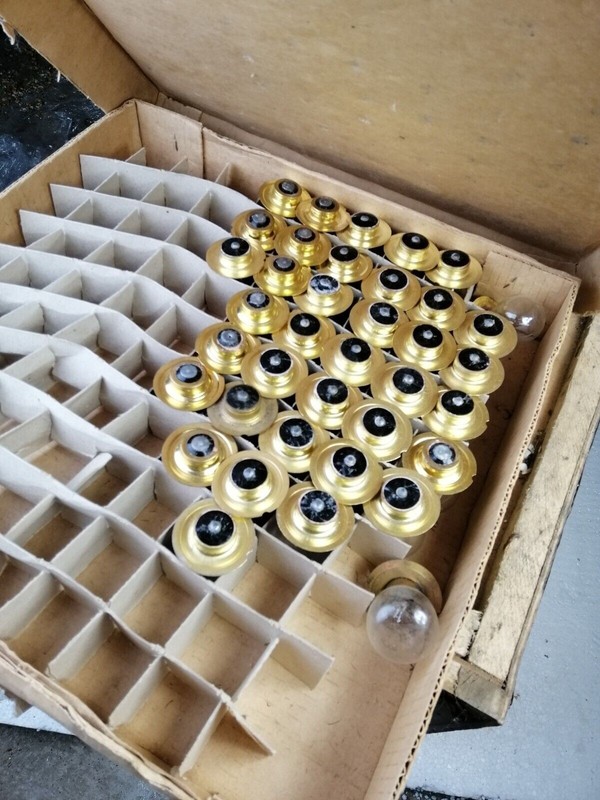 ORIGINAL Birne Glühbirne 12w Wolga BMW GAZ UAZ WAZ Scheinwerfer