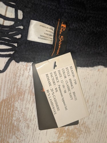 Ben Sherman Knitted Scarf NWT Navy Cashmere Lambswool