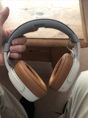 Skullcandy Crusher Wireless ホワイト/ブラウン Skullcandy Crusher Wireless Over-Ear Headphones S6CRW-K590 B&H