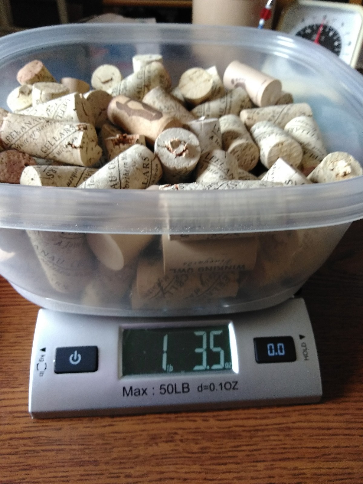 USED Wine Corks 1 POUND WHITE & RED wine FREE SHIPPING great for crafts!!