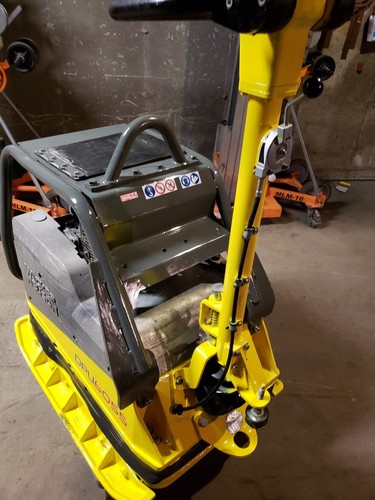 Wacker dpu6055 Reversible Plate Compactor