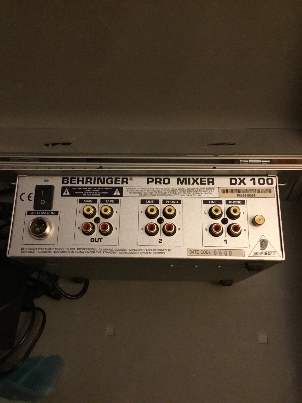 Behringer DX100 professional mixer