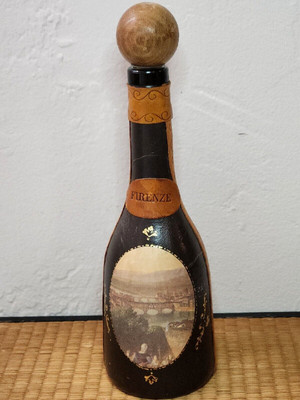 VINTAGE ITALIAN SCENTIC FIRENZE LEATHER DECANTER GOLD LEAF GUILD