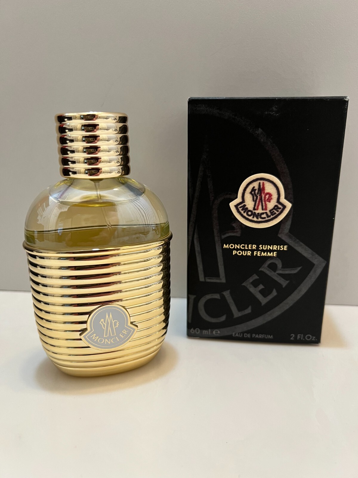 新品　Moncler Sunrise Pour Femme 60ml White Moncler Sunrise Pour Femme 2 Fl.Oz. - Perfumes for