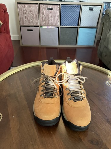 TIMBERLAND Men display picture 3