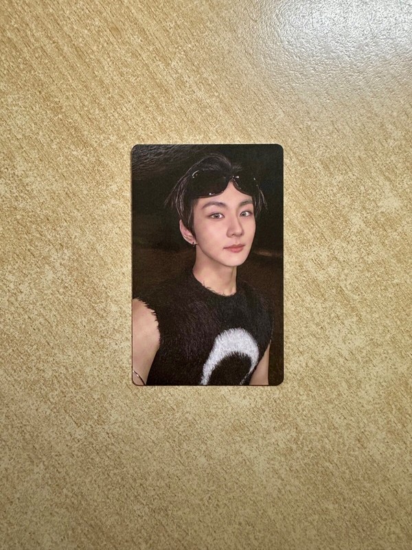 Enhypen Jungwon Official Album Photocard Romance: Untold Concessio Version