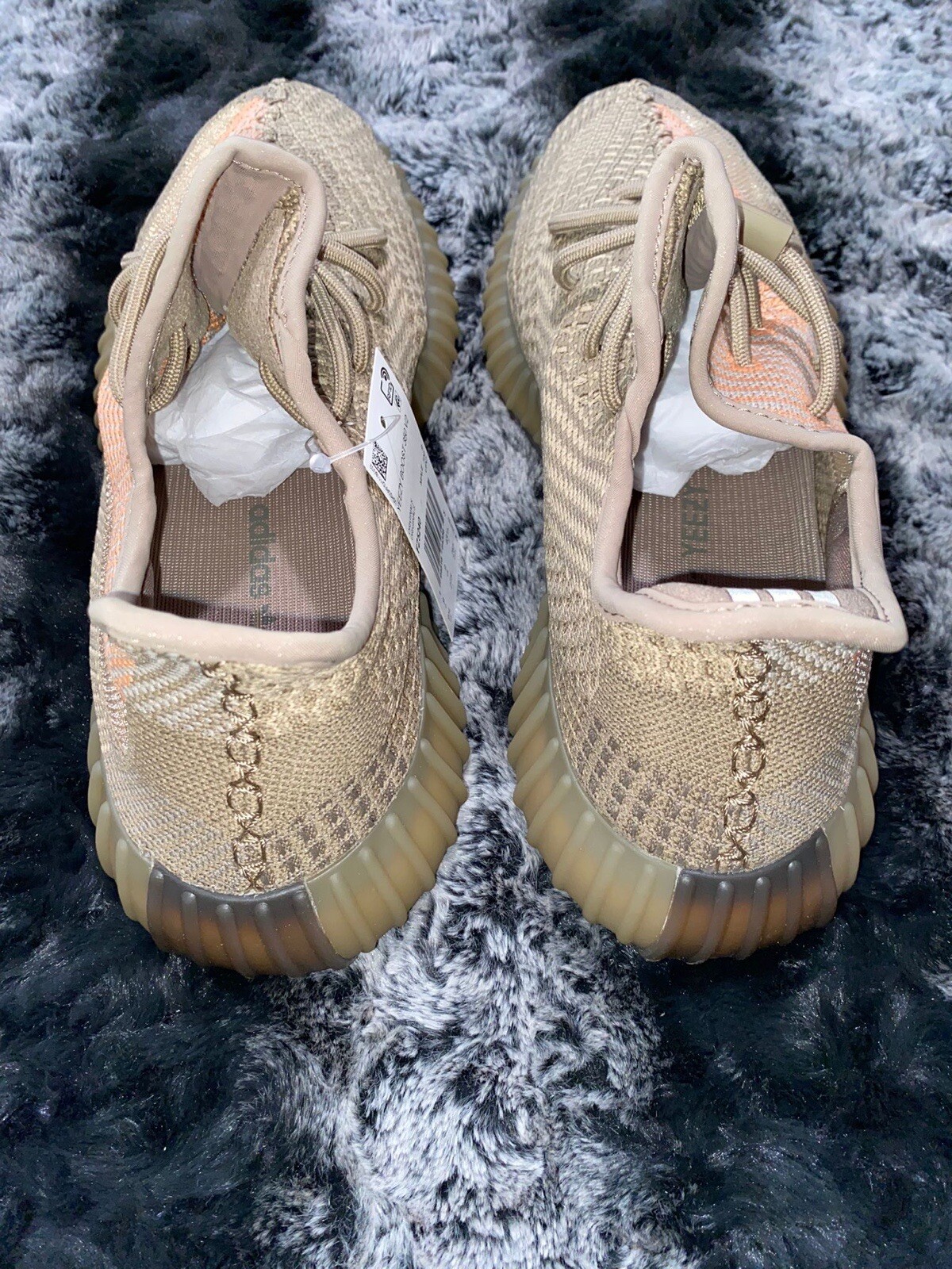 Size 9.5 Adidas Mens Yeezy Boost 350 v2 Sand Taupe 2020 (FZ5240)  Deadstock.: купить с доставкой из США, цена 36 336 руб - (275106271344)