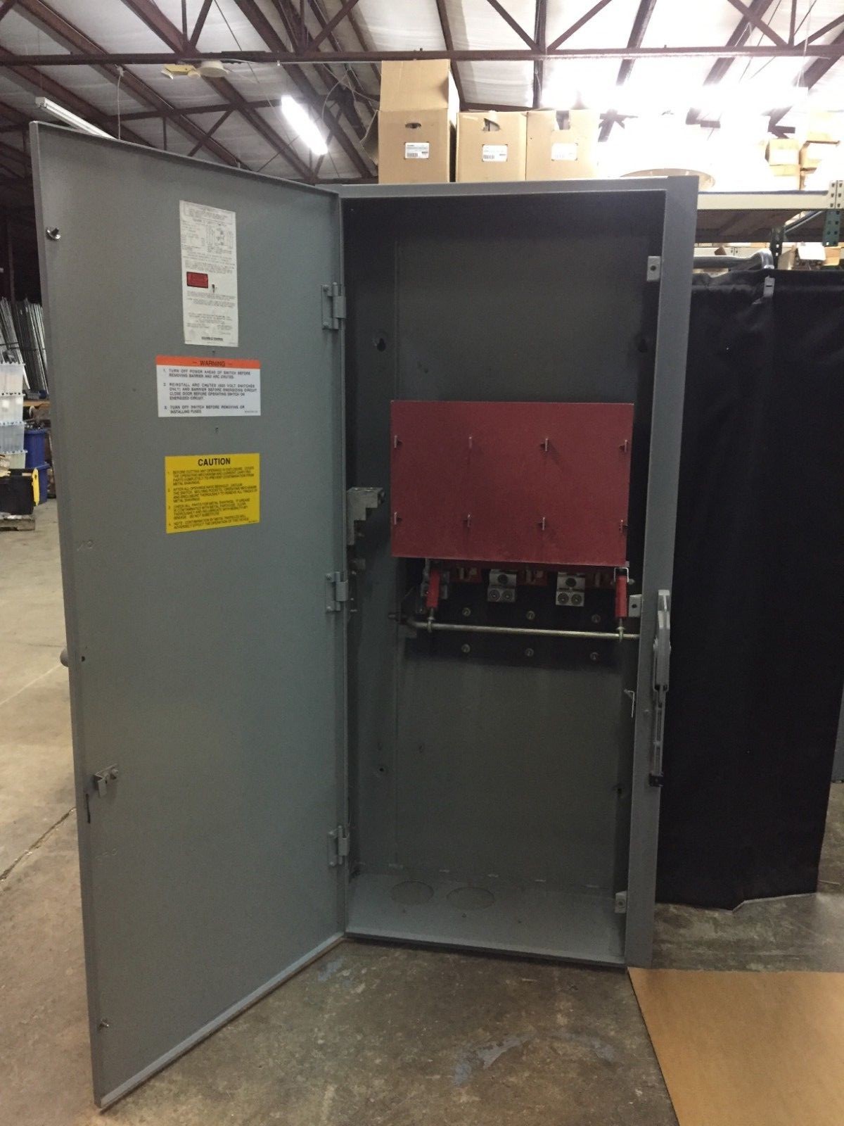 SQUARE D HU367 800 AMP 600 VOLT NON FUSIBLE INDOOR 3-PHASE DISCONNECT