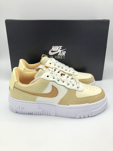 NIKE NIKE AIR FORCE 1 PIXEL COCONUT MILK DAMEN SCHUHE SNEAKER BEIGE WEISS 36,5 38