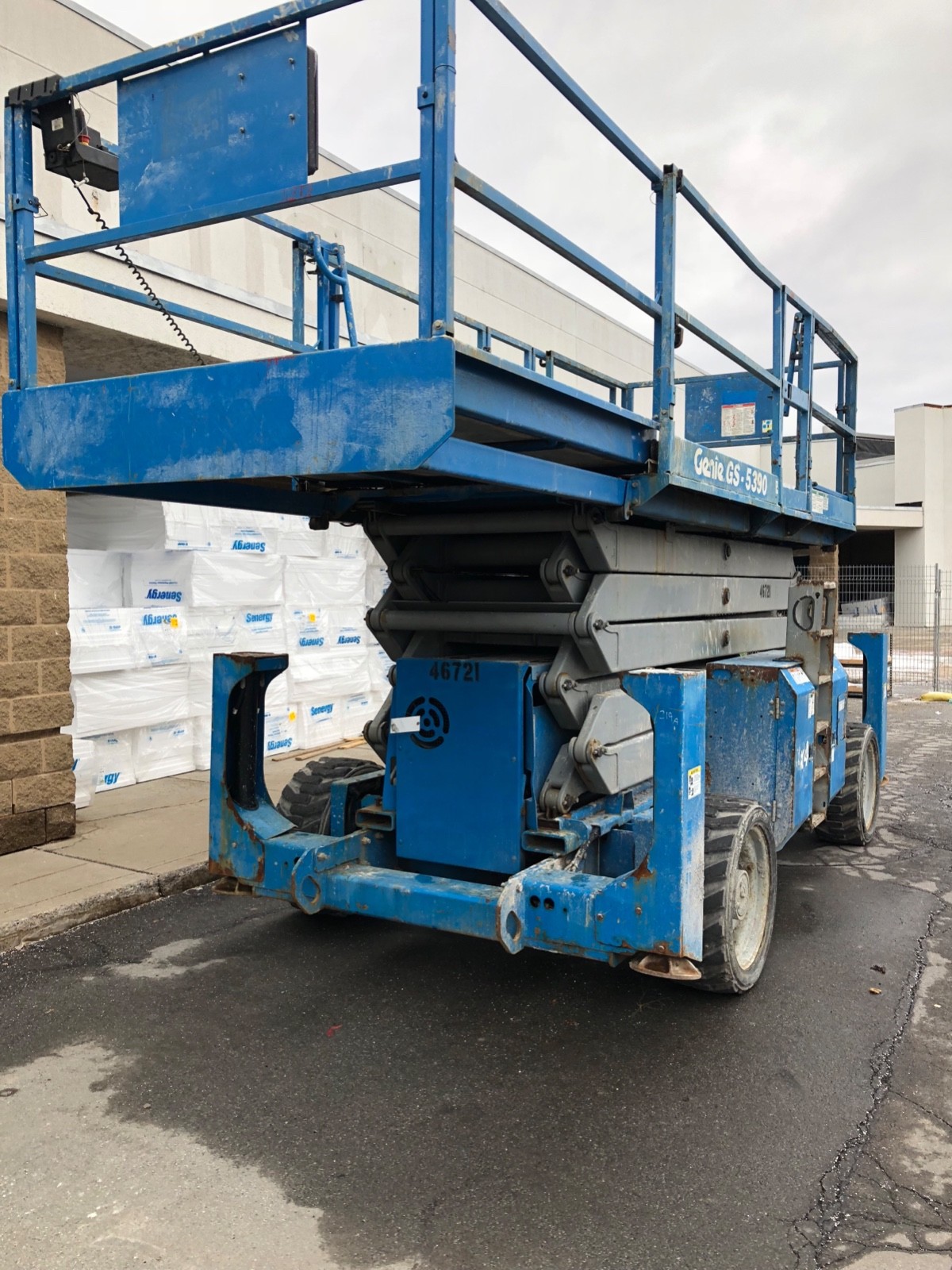2008 Genie Scissor Lift 5390 rt