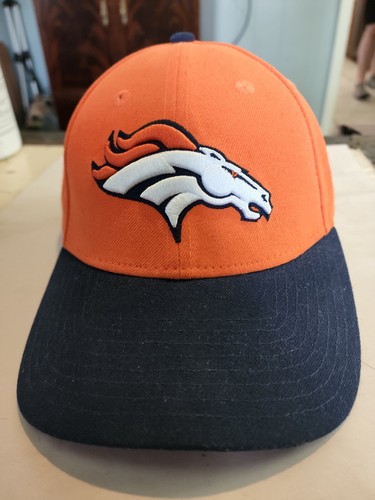 NFL NEW ERA 9Forty Denver Broncos Embroidered Adjustable Baseball