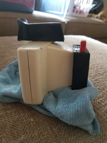 Vintage Old Swinger Polaroid Land Camera Model 20 UNTESTED