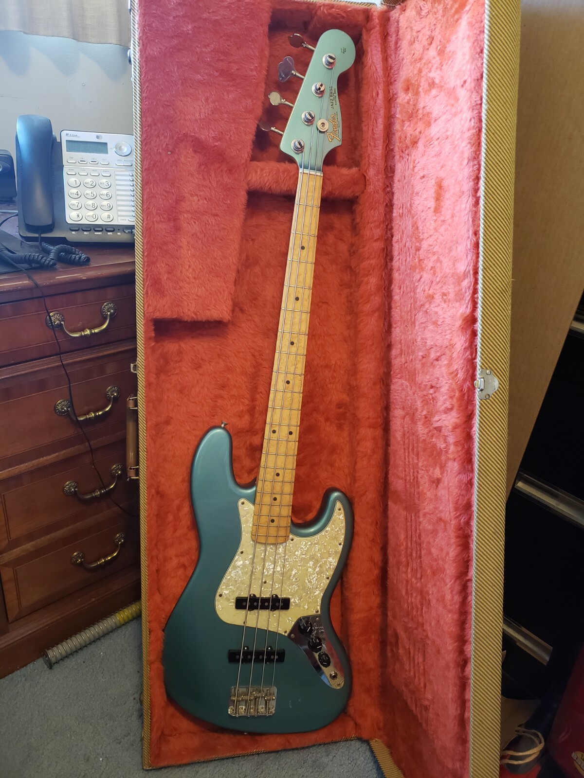 Fender Jazz Bass '62 Custom Shop reissue Matching Headstock Fender Jazz Bass '62 Custom Shop reissue Matching Headstock