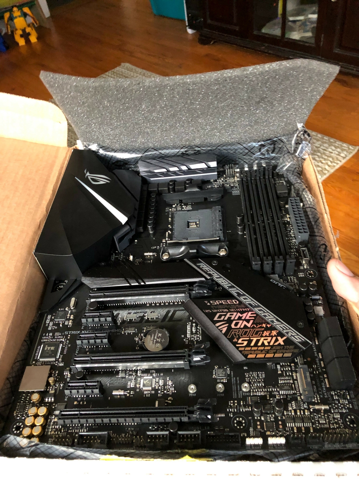 PCパーツ x470 rog strix x470-f gaming s-l400.png