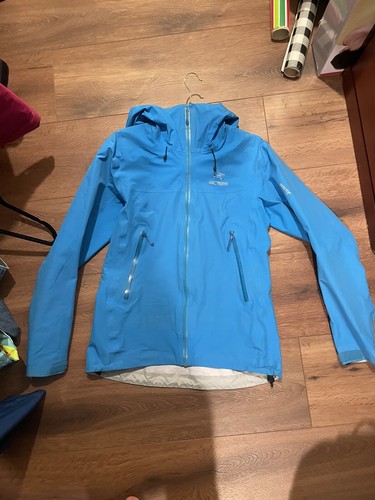 Arc'teryx Beta LT Women M Gore-Tex Somrest Blue women's Arc'teryx Beta LT Women M Gore-Tex Somrest Blue women's