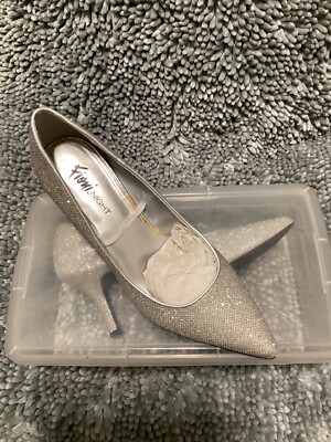 Fioni Night Silver Glitter Heels Women s Size 10 (HANDBAG NOT INCLUDED)