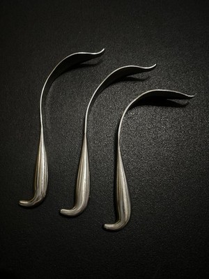 V Mueller Cobra Retractors OS4142