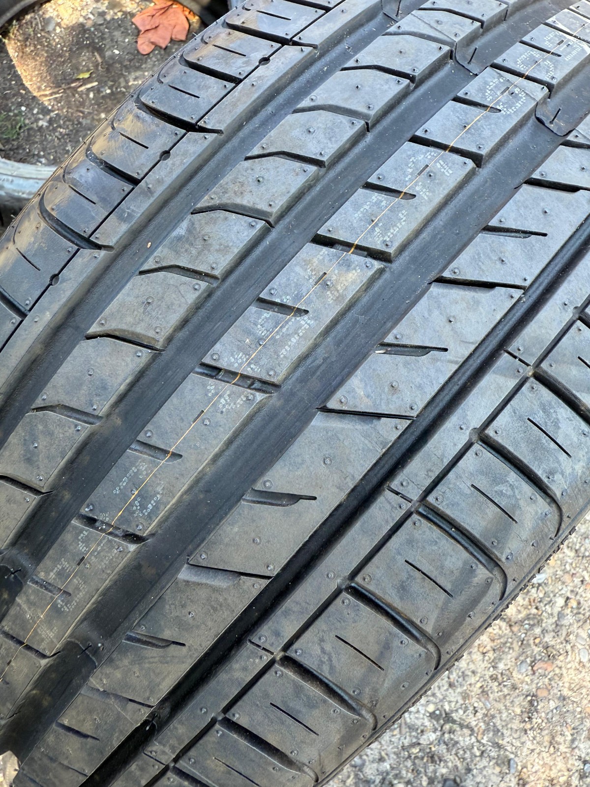New 215 40 18 Nexen, Nfera SU1, XL, 89Y, x1 Tyre (F1_tyres) L3816