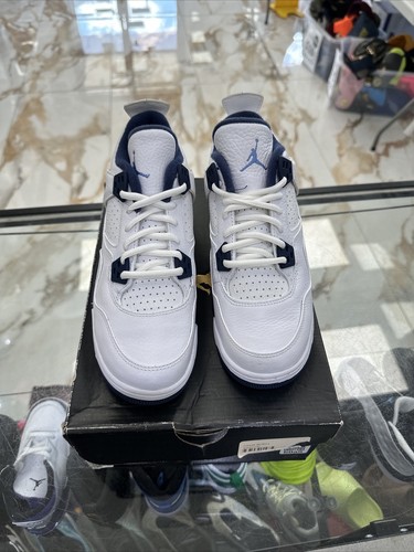 Air Jordan 4 ホワイト/ミッドナイトネイビー/グレー Nike Air Jordan 4 Retro “White/Midnight Navy”が国内10月29日