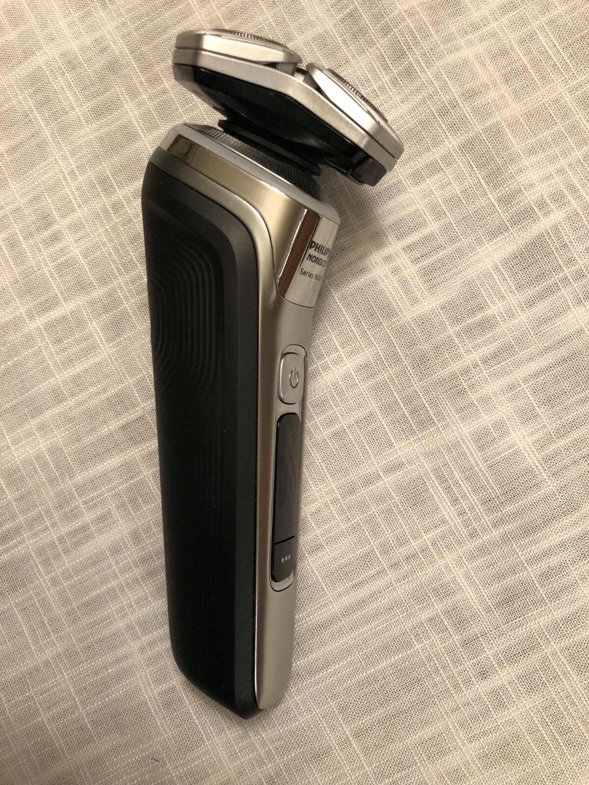 Philips Norelco Shaver S9985 Mens Silver Black Rechargeable Shaver
