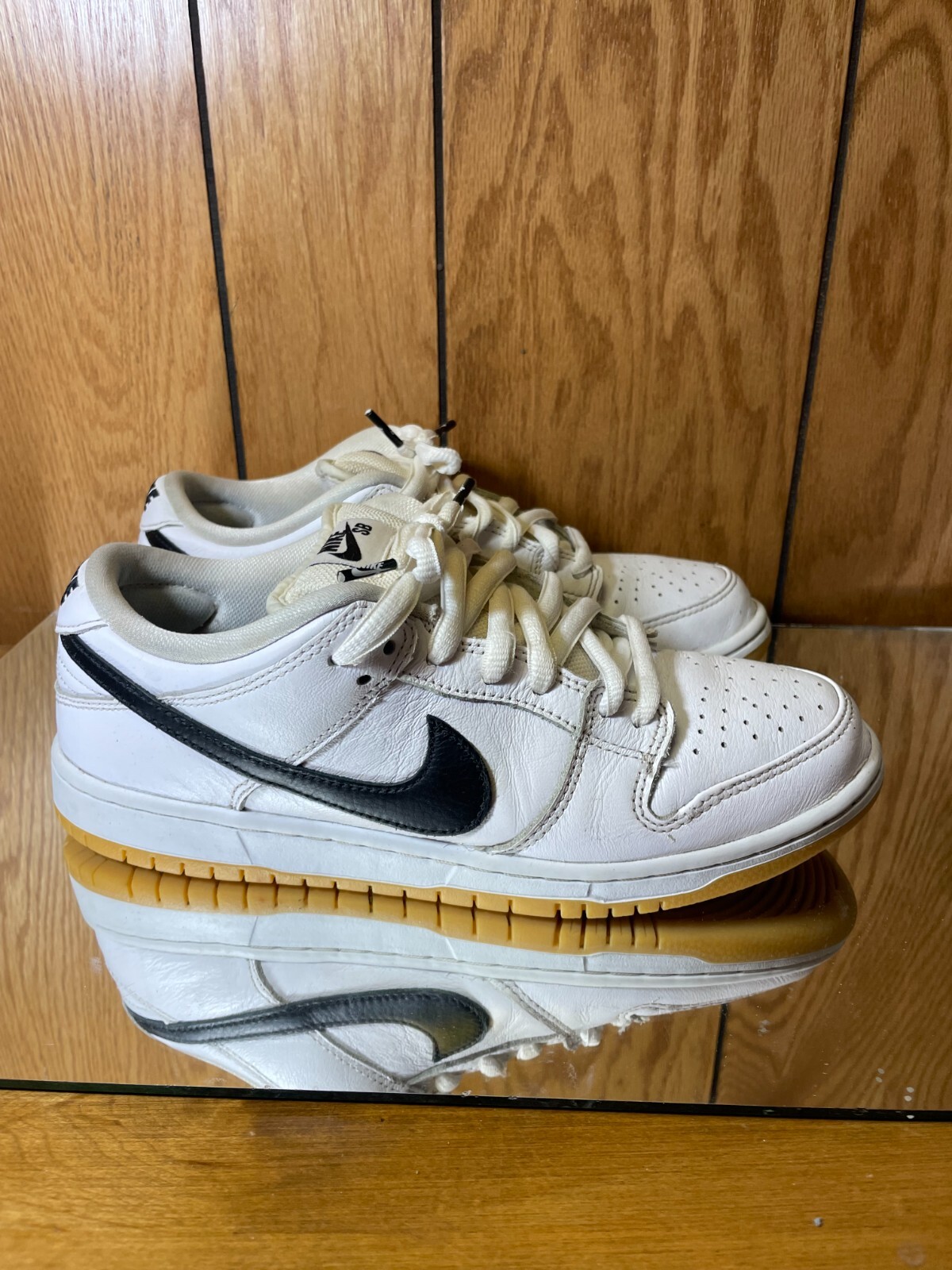 Nike SB Dunk Low Pro White Gum Black/White Men 8.5 CD2563