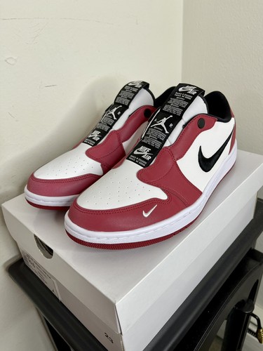 Size 9M / 10.5W Nike Air Jordan 1 Retro Low Slip Chicago Size 9M / 10.5W Nike Air Jordan 1 Retro Low Slip Chicago