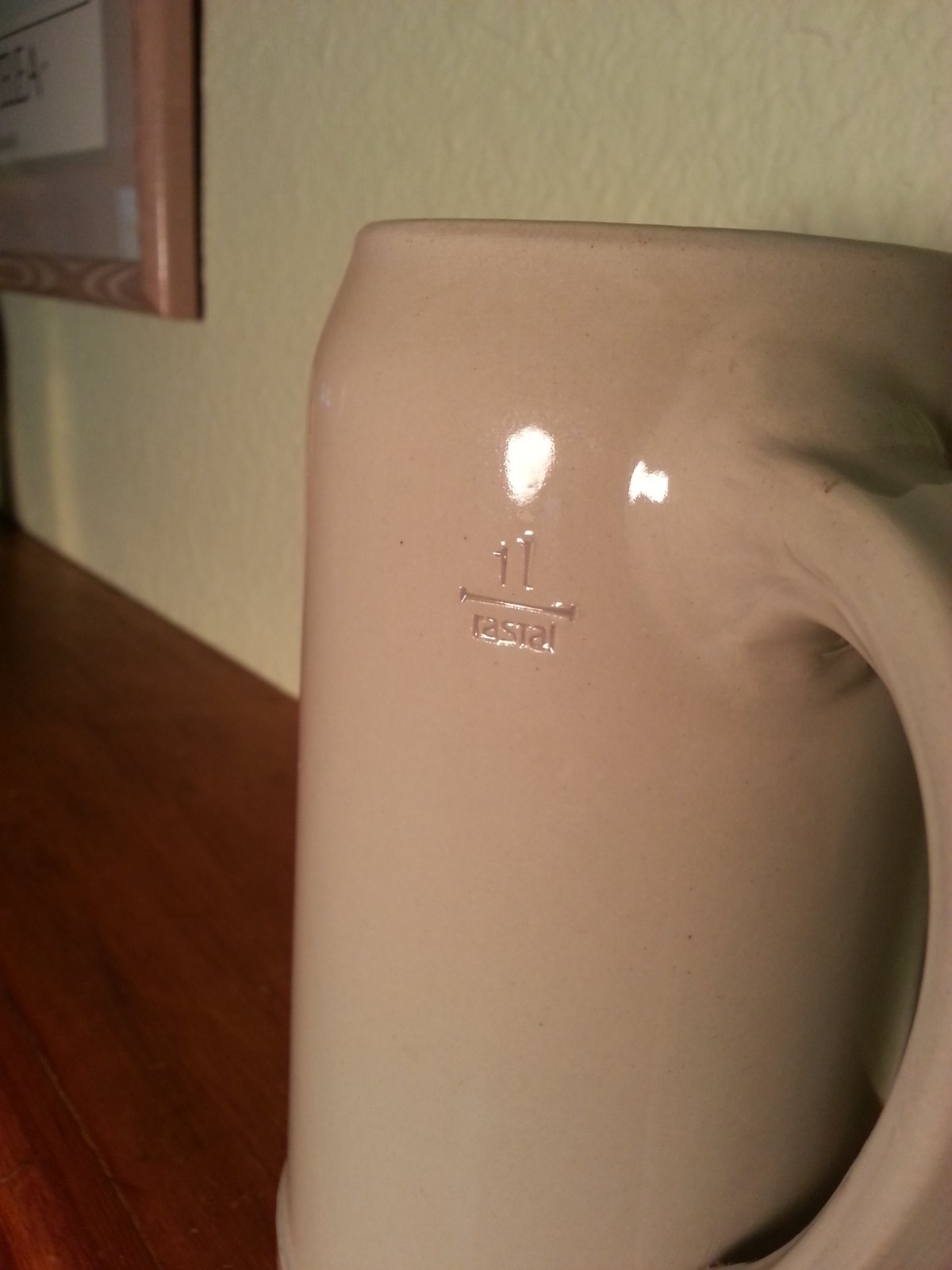 Vintage Oktoberfest Munchen Beer Stein 1983 signed collectible, Man Cave