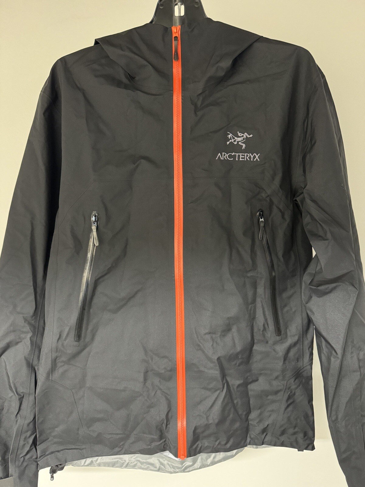 New Arc'teryx Mens Beta Jacket Small- Color: Black-Multi New Arc'teryx Mens Beta Jacket Small- Color: Black-Multi