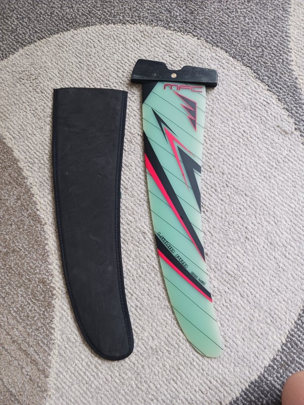 windsurfing fin
