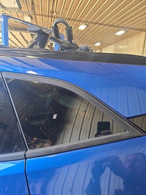 Used Left Quarter Glass fits: CHEVROLET BLAZER Left 19 20 21 22 23 24 25