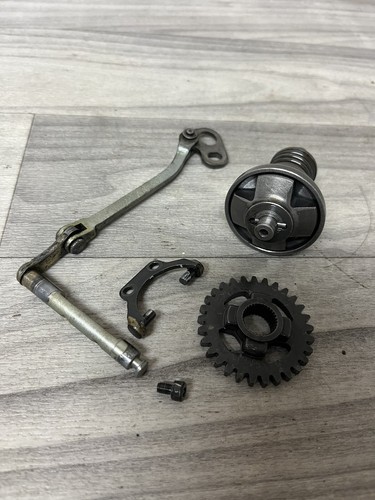 1982 82 Yamaha YZ250 yz 250 OEM Power Valve Governor Push Rod assembly With Gear