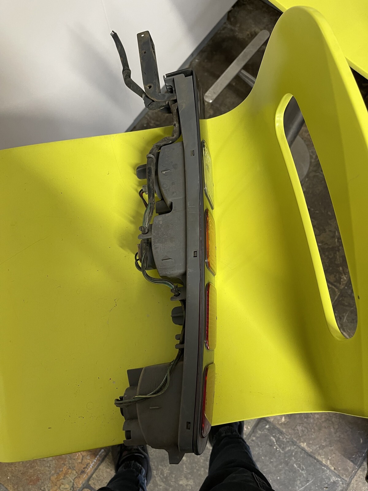 NISSAN Z11 CUBE RIGHT SIDE TAIL LIGHT - thumbnail 3