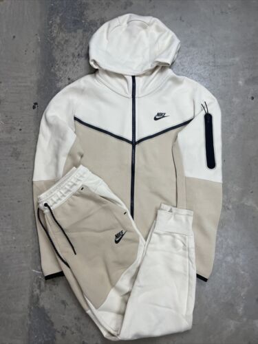 Nike Tech Fleece Zip Up Full Tracksuit Cream Two Tone Size Nike Tech Fleece Zip Up Full Tracksuit Cream Two Tone Size