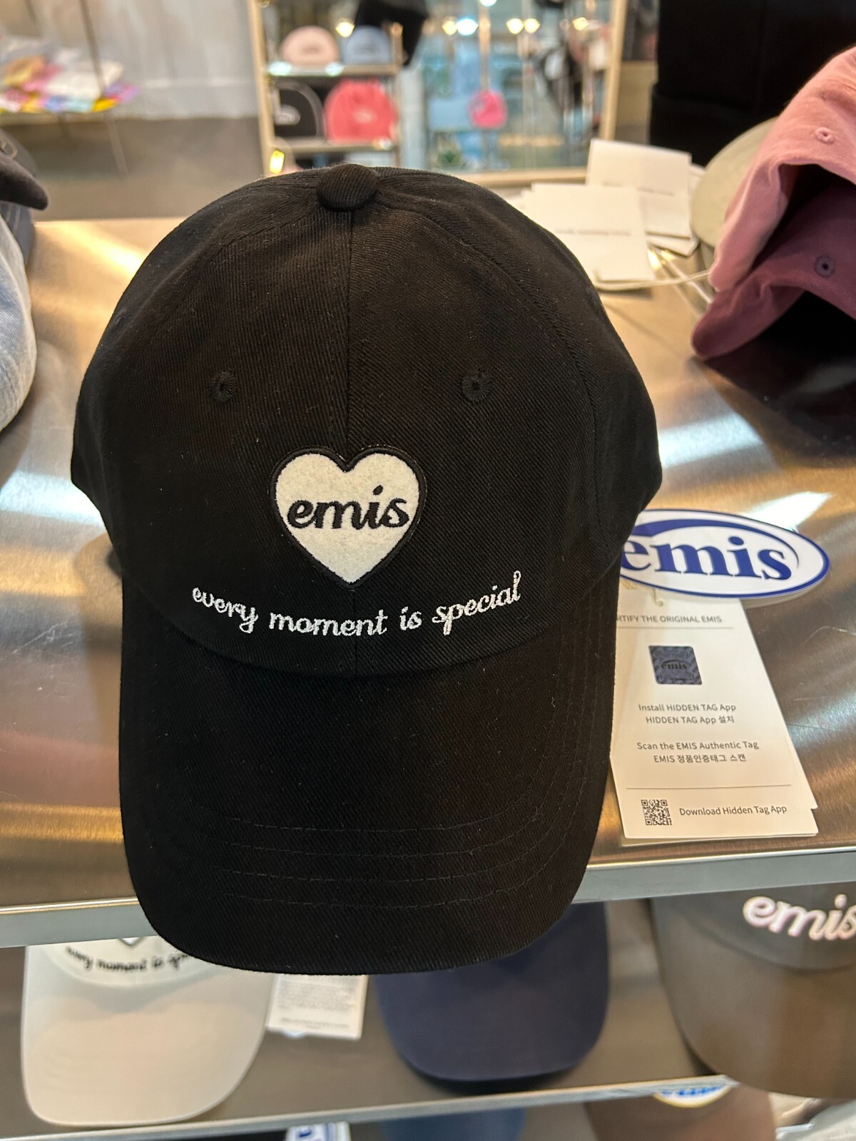 キャップ ^EMIS^ HEART WAPPEN BALL CAPKHAKI m1037_1332439 HEART WAPPEN BALL CAP-BLACK - EMIS