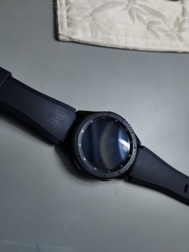 Samsung Gear S3 Frontier Smart Watch SM-R760 46mm Bluetooth Samsung Gear S3 Frontier Smart Watch SM-R760 46mm Bluetooth