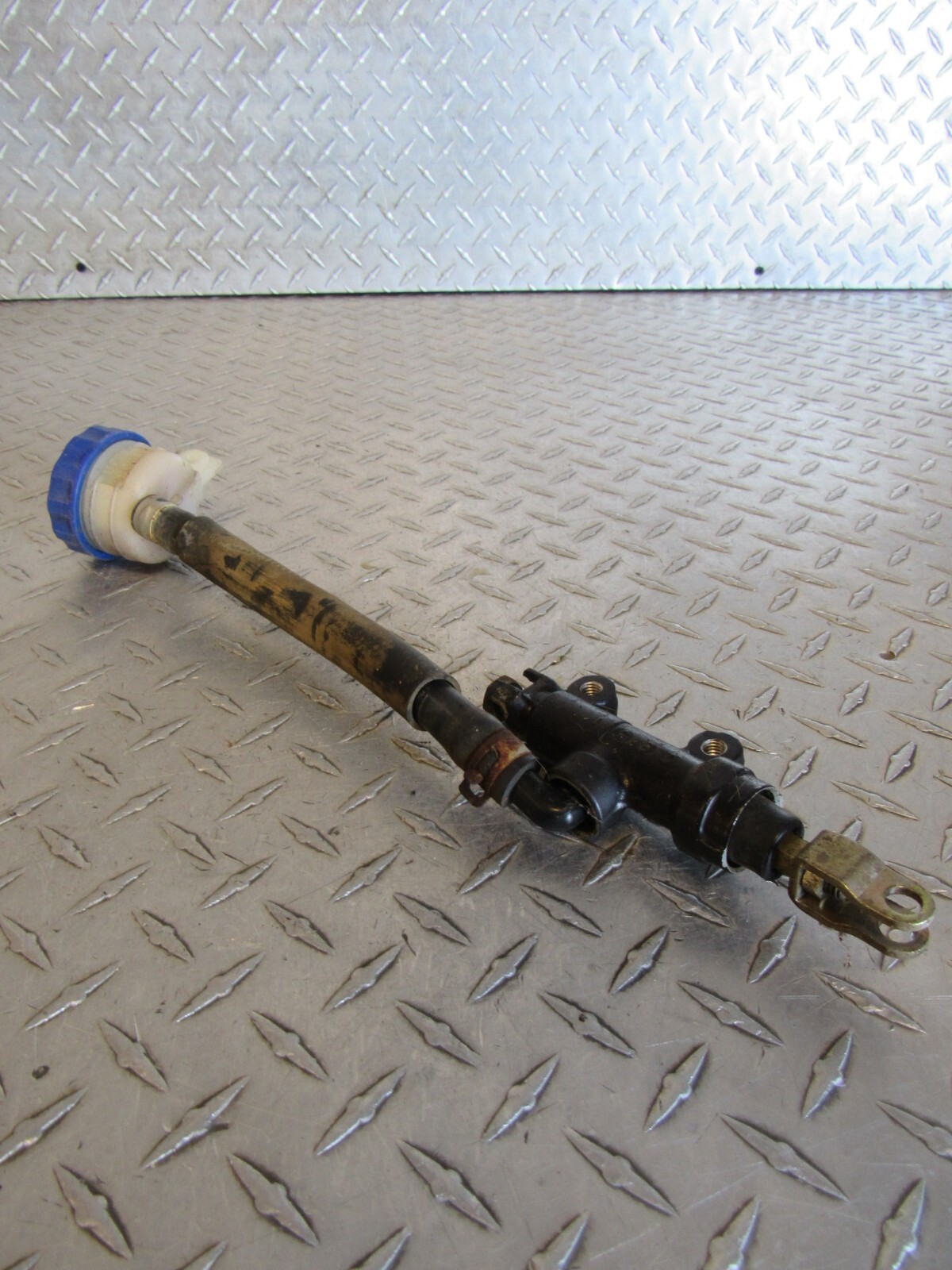 こな36 2005-2006 Kawasaki ZX636 ZX6R Ninja 636 Fuel Pump & Strainer
