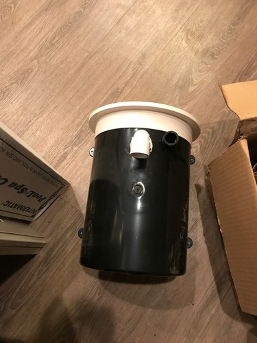 CMP 25504 Water Pool Leveler- White Lid