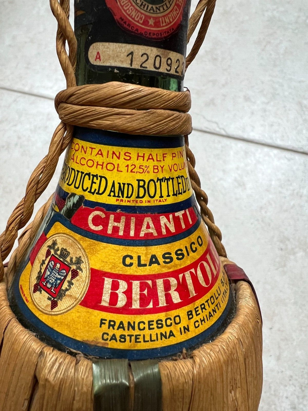 RARE Vintage 1961 Bertolli CHIANTI Rattan Wrap Red & Green Rand