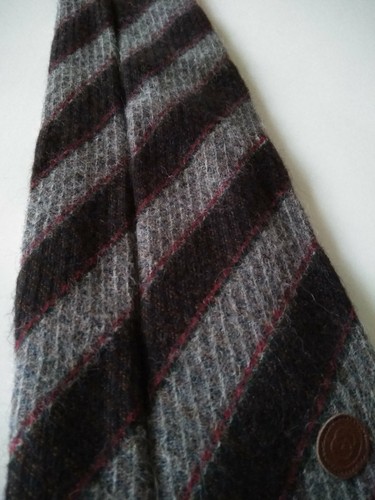 Vintage GUCCI necktie 50% BABY ALPACA 50% WOOL 61