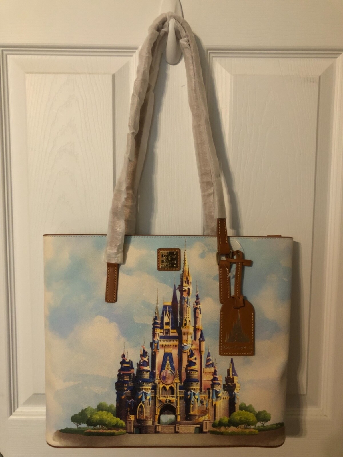 【お値下げ中】ディズニーワールド50周年 DOONEY&BOURKE Dooney & Bourke ディズニーワールド 50周年記念 トートバッグ