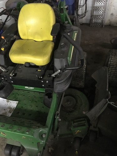 John Deere Z950M 60” Zero Turn Mower 1035hrs