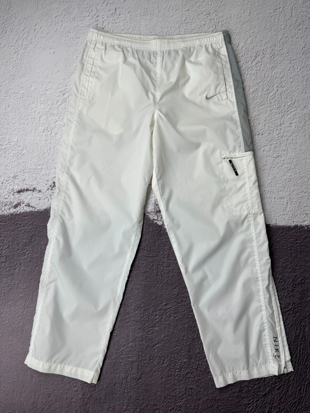 90s NIKE nylon wide pants teck y2k 白タグ 90s NIKE nylon wide pants teck y2k 白タグ - メルカリ