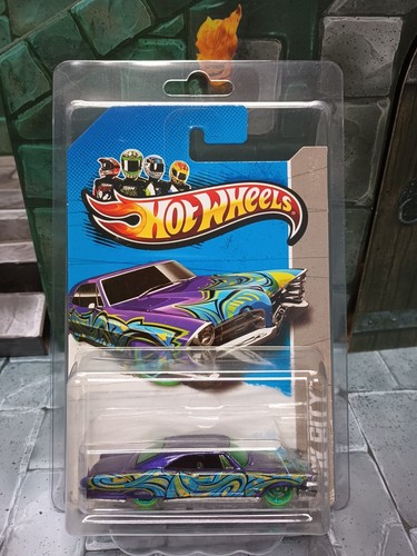 Hot Wheels HW City (2012) Purple '65 Pontiac Bonneville Car