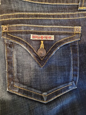 NWOT HUDSON SIGNATURE BOOT CUT WOMEN'S BLUE JEANS, DISTRESSED, SIZE 30