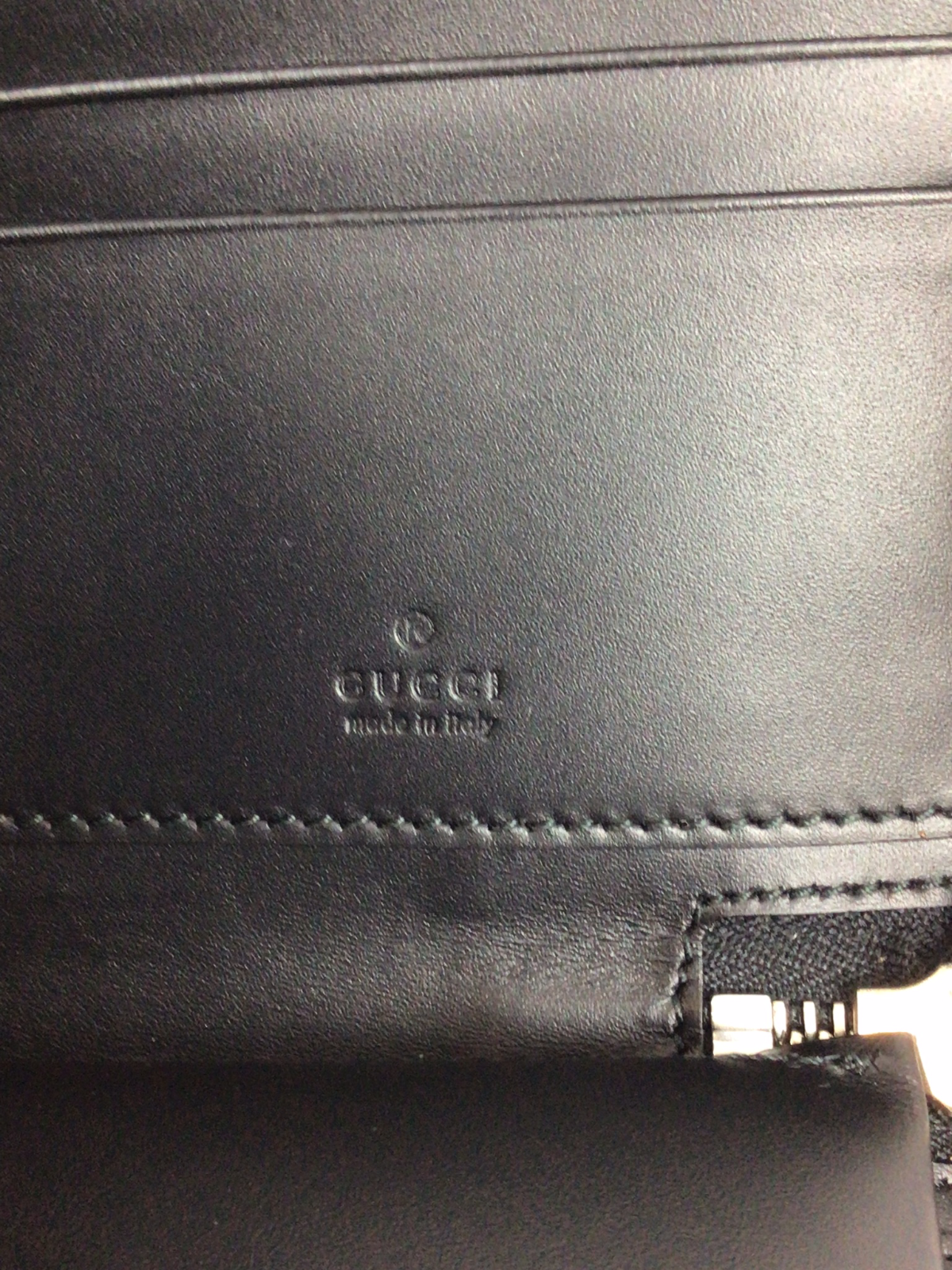 Pre-owned Supreme Authentic Gucci Gg  Snake Print L-shaped Zipper Wallet 575364 K561n In Beige