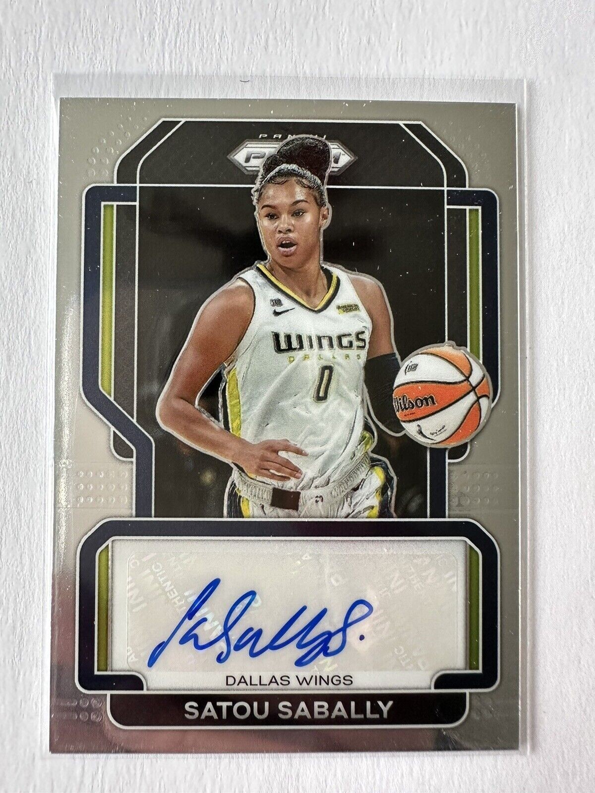 WNBA Super Stars サイン入り雑誌 s-l1200.jpg