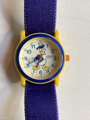 Vintage DONALD DUCK by LORUS Disney Wrist Watch V821-1000 Works