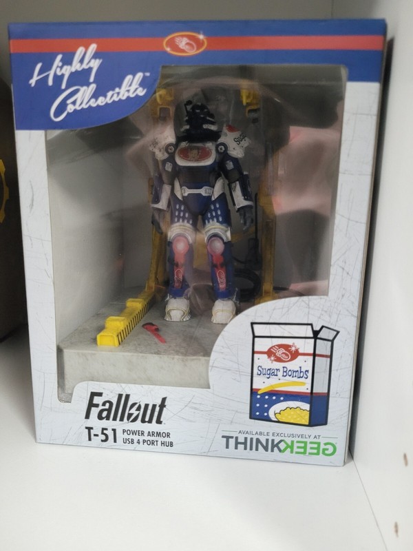 NEW - FALLOUT -  T-51 Power Armor USB 4-Port