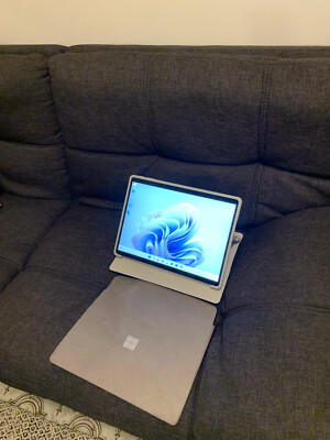 Microsoft Surface Pro 9 13'' (256GB SSD, Intel Core i5 12th Gen., 4.40GHz, 16GB)